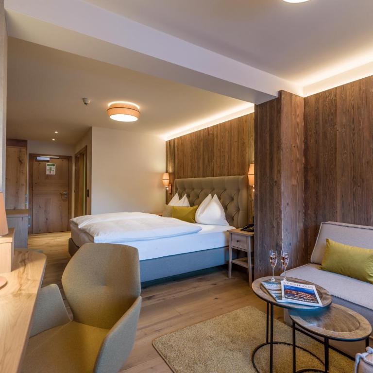 Hotel Zentral ****superior - Doppelzimmer „Elegance“ - 5