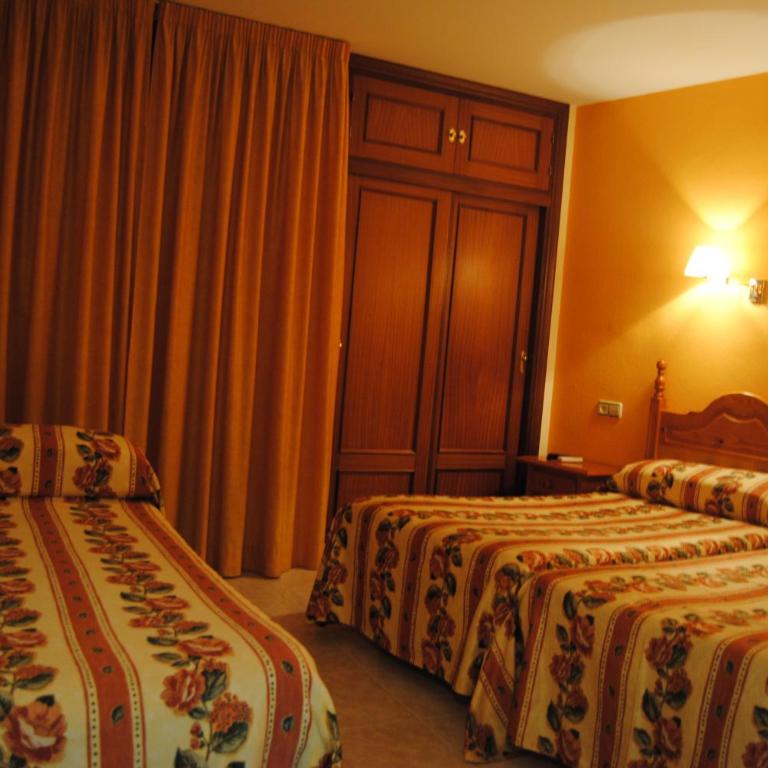 Hostal Italia - Habitación Doble - 1 o 2 camas - 5