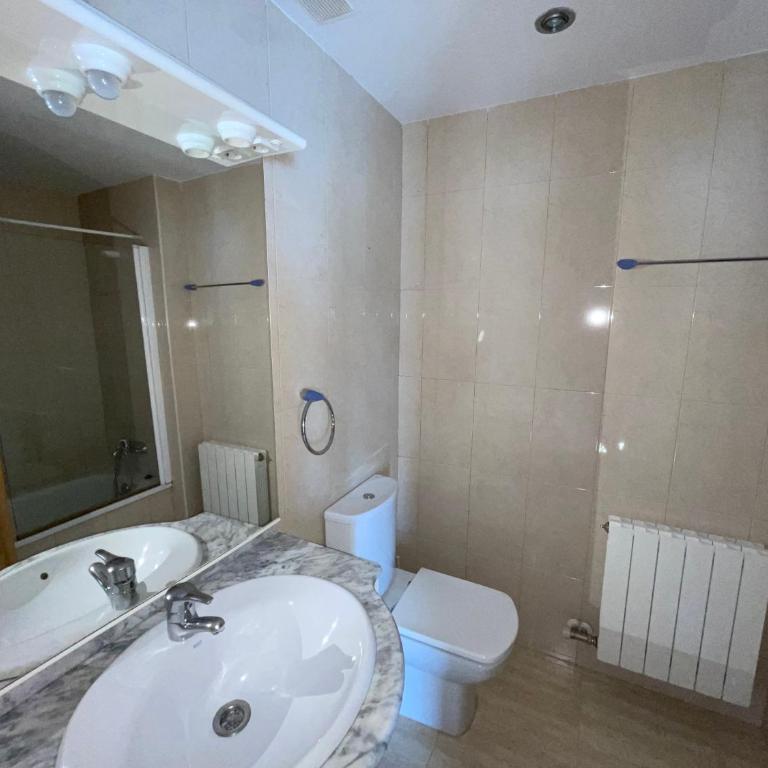 Duplex tres habitaciones Pirineo - Three-Bedroom Apartment - 10