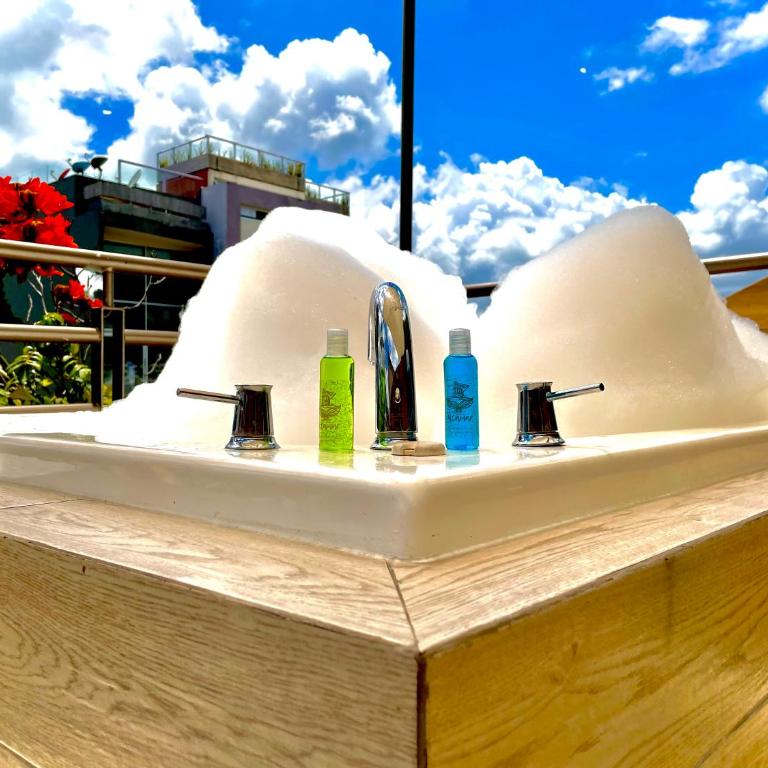Penthouse Terraza & Jacuzzi Panorámicos, playas-cenotes y la Quinta Avenida todo caminando a 10 minutos! Muy amplio 2 niveles, excelente ubicación centro de Playa del Carmen, cerca de restaurantes, bares, área de coworking incluida para nómadas digitales! - Two-Bedroom Apartment - 69