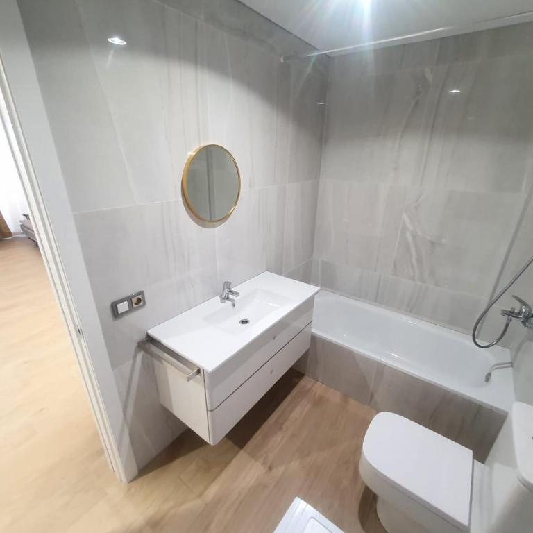 SALOU ,APARTAMENTO CON PISCINA y Wifi - Two-Bedroom Apartment - 27