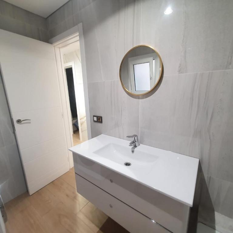 SALOU ,APARTAMENTO CON PISCINA y Wifi - Two-Bedroom Apartment - 25