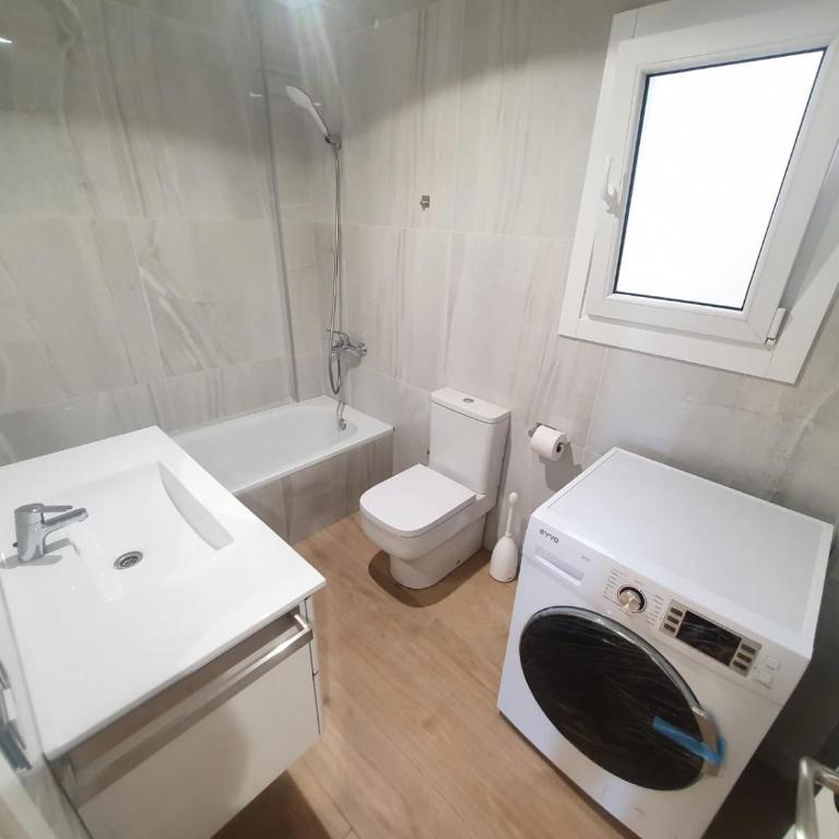 SALOU ,APARTAMENTO CON PISCINA y Wifi - Two-Bedroom Apartment - 28