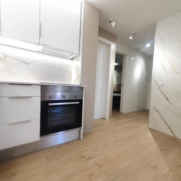 SALOU ,APARTAMENTO CON PISCINA y Wifi - Two-Bedroom Apartment - 9