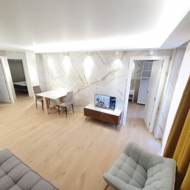 SALOU ,APARTAMENTO CON PISCINA y Wifi - Two-Bedroom Apartment - 33