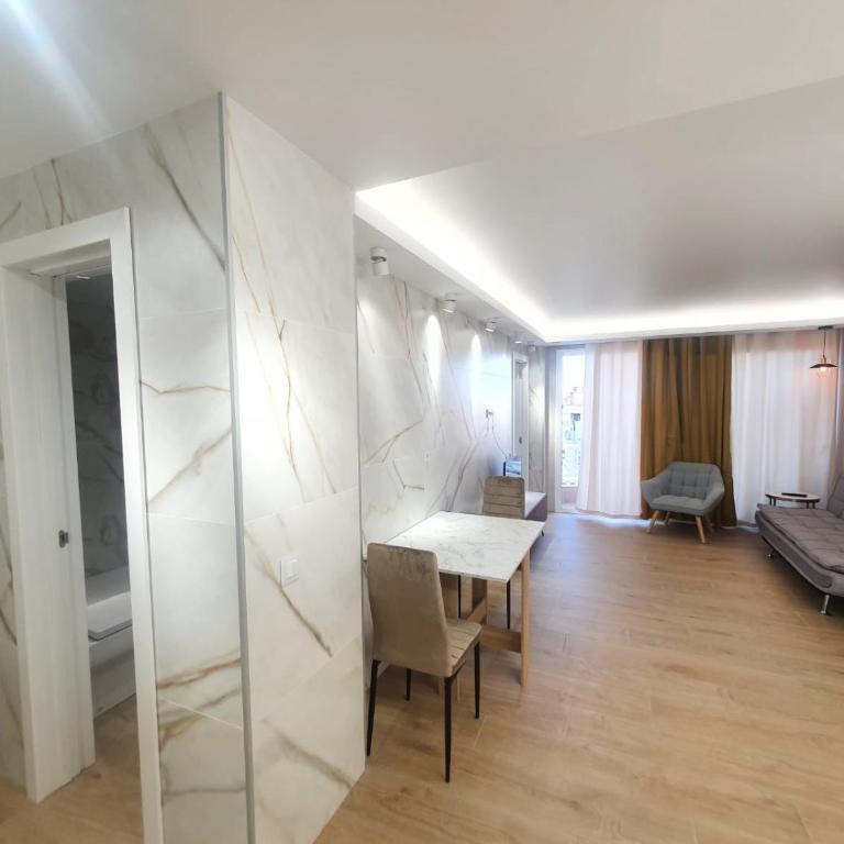 SALOU ,APARTAMENTO CON PISCINA y Wifi - Two-Bedroom Apartment - 12