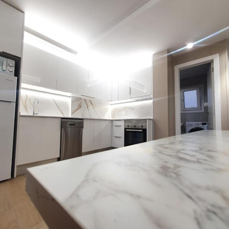 SALOU ,APARTAMENTO CON PISCINA y Wifi - Two-Bedroom Apartment - 11