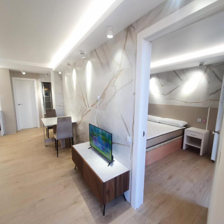 SALOU ,APARTAMENTO CON PISCINA y Wifi - Two-Bedroom Apartment - 39