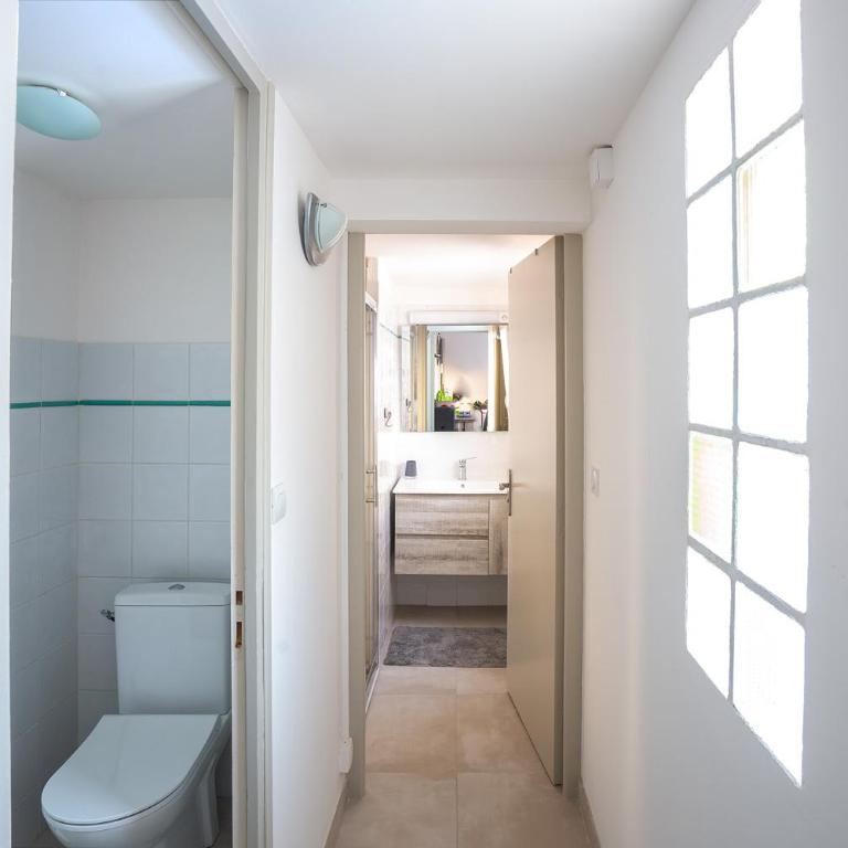 Superbe appartement à 2 pas des Halles, Climatisé, terrasse, garage - Appartement 1 Chambre - 25