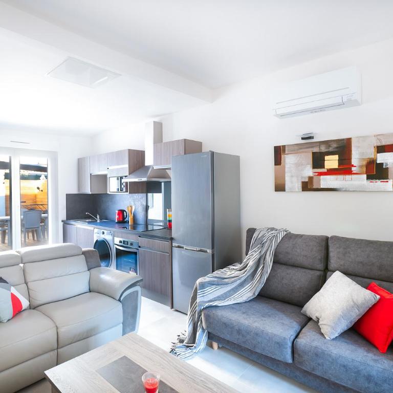 Superbe appartement à 2 pas des Halles, Climatisé, terrasse, garage - Appartement 1 Chambre - 4