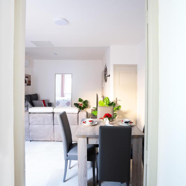 Superbe appartement à 2 pas des Halles, Climatisé, terrasse, garage - Appartement 1 Chambre - 11