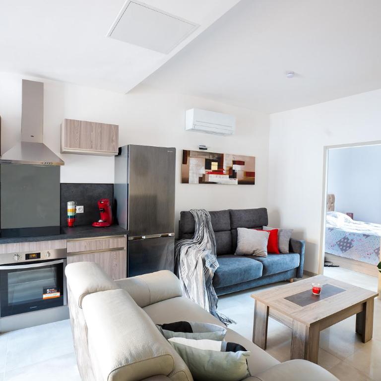 Superbe appartement à 2 pas des Halles, Climatisé, terrasse, garage - Appartement 1 Chambre - 9