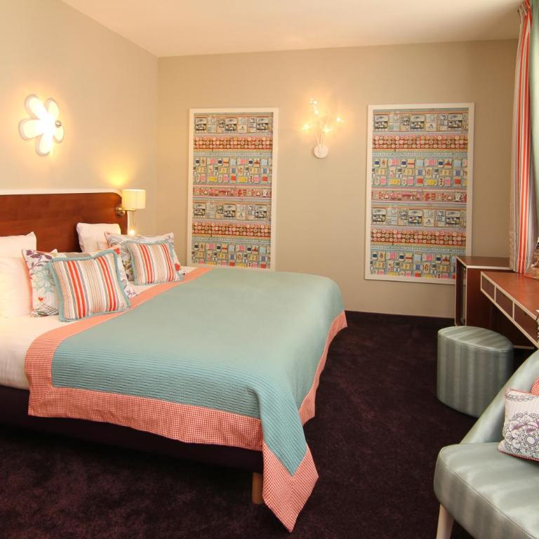 Hotel Beaucour - Chambre de Charme avec Douche ou Baignoire Balnéo - 2
