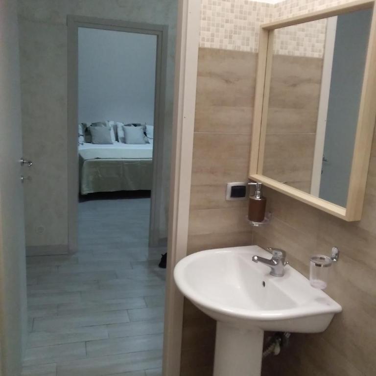Vittorio Emanuele house - Appartamento con 2 Camere da Letto - 10