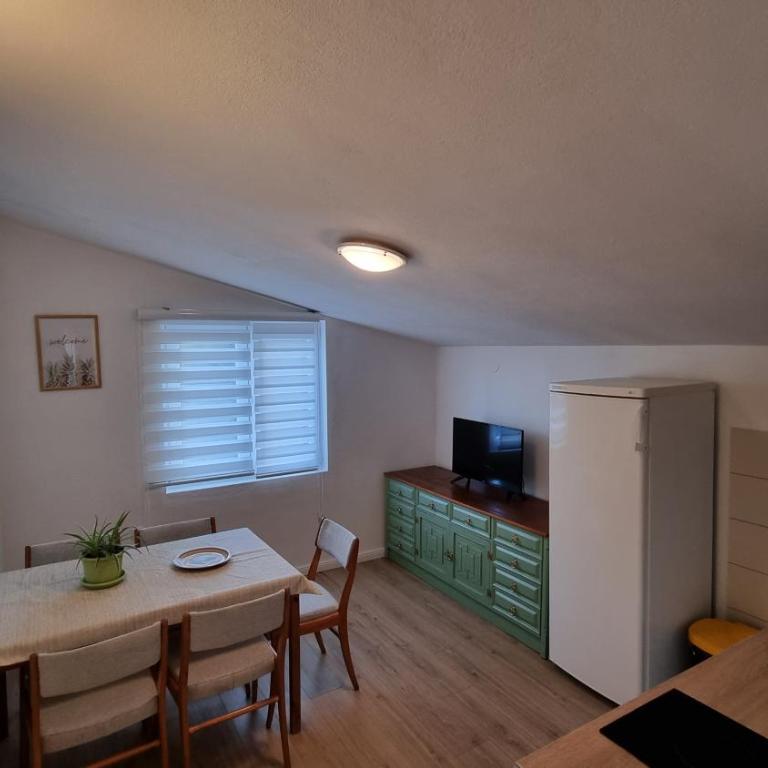 Apartment Folic Sutomore - Apartman sa 2 Spavaće Sobe - 2