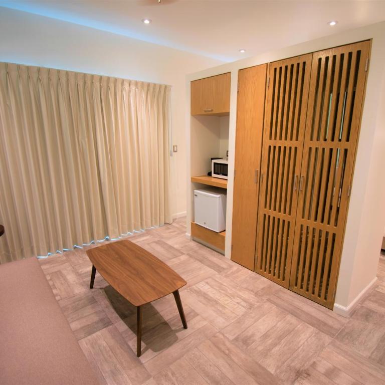 Bartolome Oceanfront Suites - Suite - 2