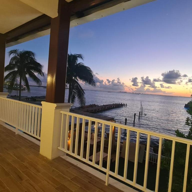 Bartolome Oceanfront Suites - Suite - 3
