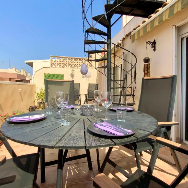 Stunning Apartment In Torrevieja - Apartamento de 3 dormitorios - 10