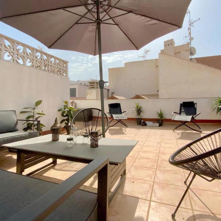 Stunning Apartment In Torrevieja - Apartamento de 3 dormitorios - 12
