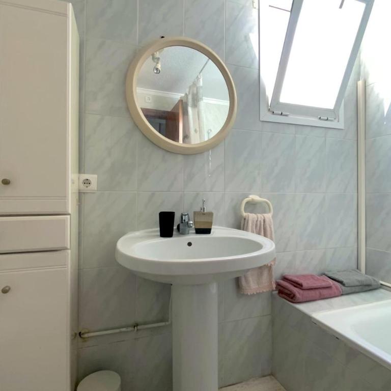Stunning Apartment In Torrevieja - Apartamento de 3 dormitorios - 21