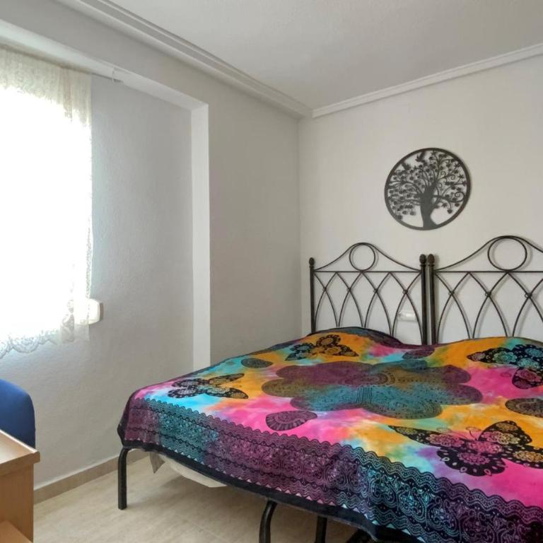 Stunning Apartment In Torrevieja - Apartamento de 3 dormitorios - 20
