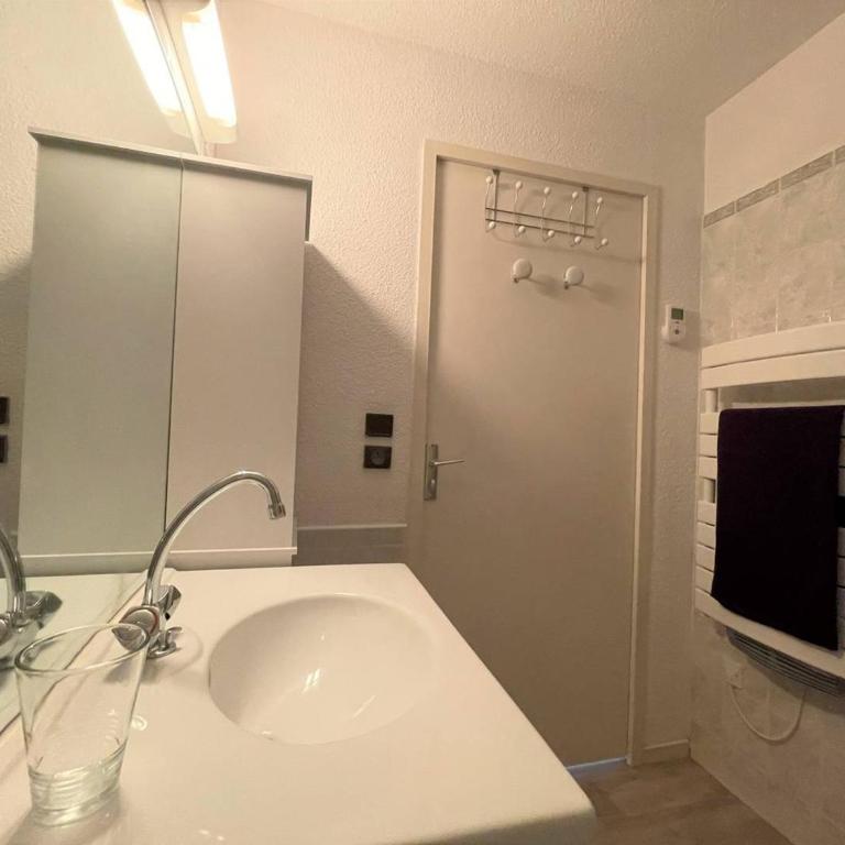 Duplex 3 pièces rénové avec loggia et garage, cœur de Briançon, proche télécabine, 4-6 couchages - FR-1-330C-130 - Appartement - 7