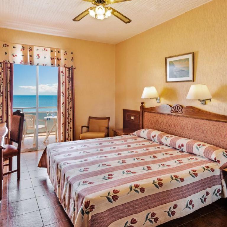Hotel Monopol - Habitación Doble con balcón - 1 o 2 camas - 2