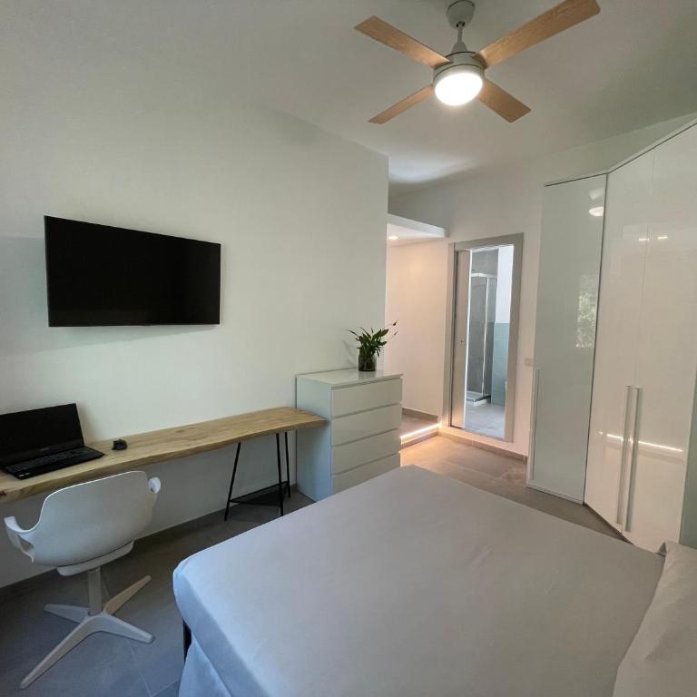 Casa Marconi - Double Room with Private Bathroom - 9