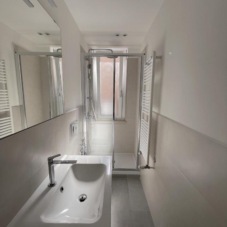 Casa Marconi - Single Room with Private Bathroom - 6