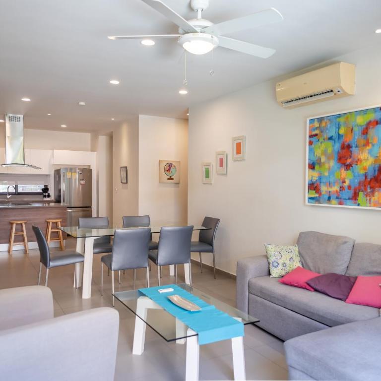Beautiful 2 bedroom apartment with pool in downtown Playa - Two-Bedroom Apartment - 2