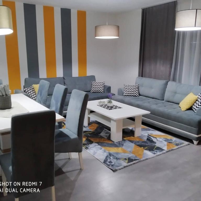 Markaz Apartman Bihac - Apartment with Garden View - 1