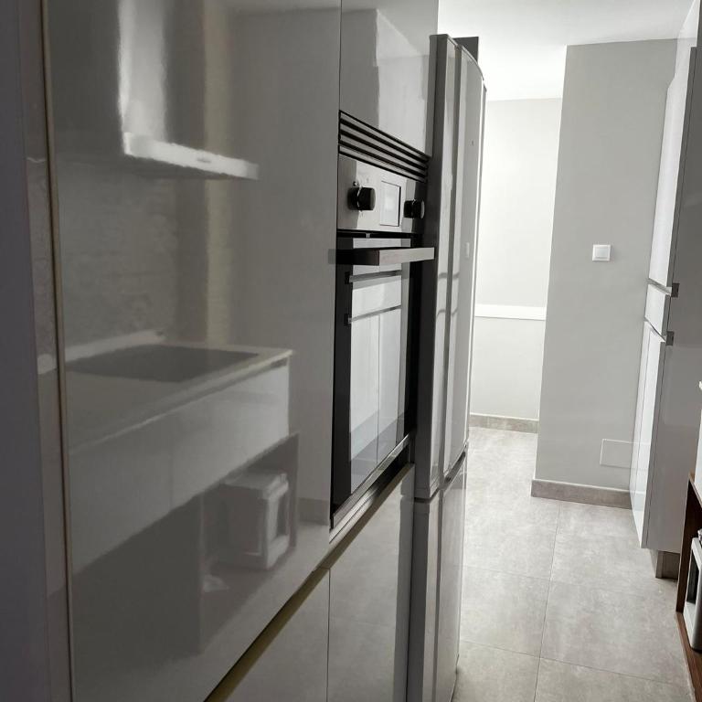 Estupendo apartamento en Estación-Centro, WIFI, Agua por Osmosis - Apartamento de 3 dormitorios - 9