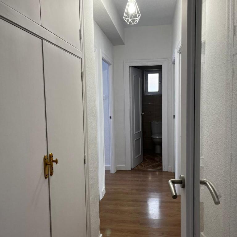 Estupendo apartamento en Estación-Centro, WIFI, Agua por Osmosis - Apartamento de 3 dormitorios - 13