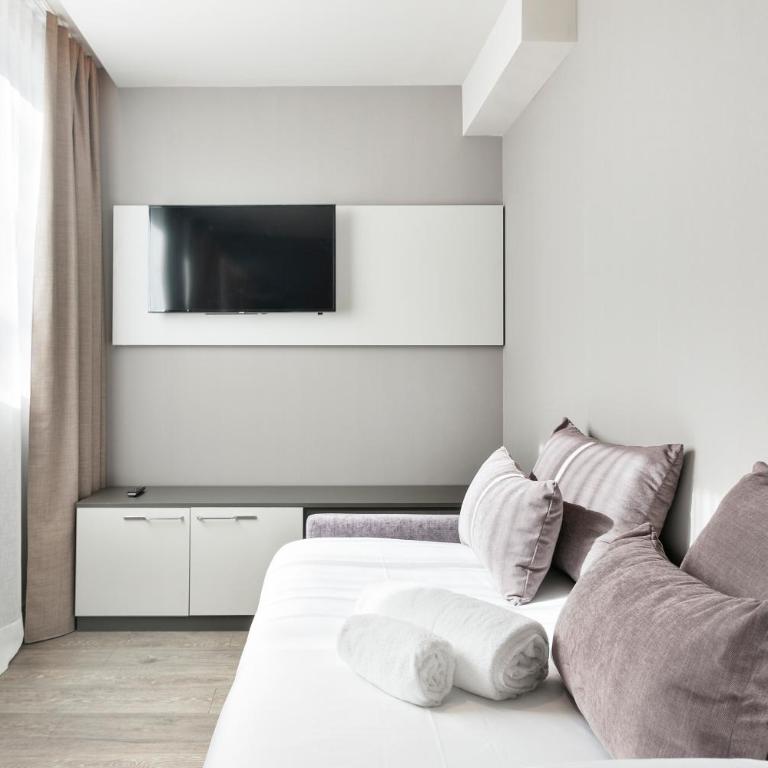 Upper Diagonal - Triple Room - 9