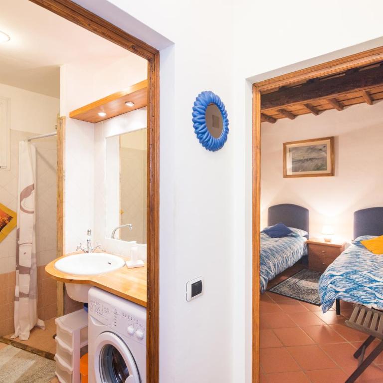 Laura Holiday House - One-Bedroom Apartment - 18