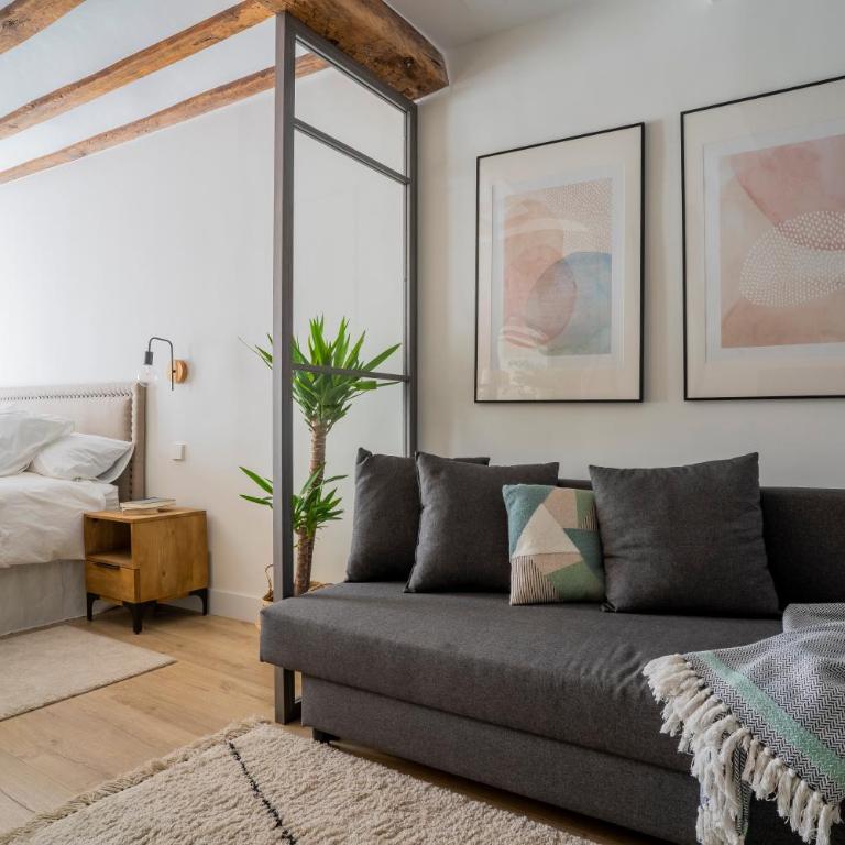 Cathedral Suite Home - Loft - 17