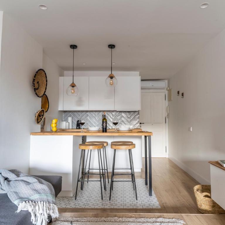 Cathedral Suite Home - Loft - 22