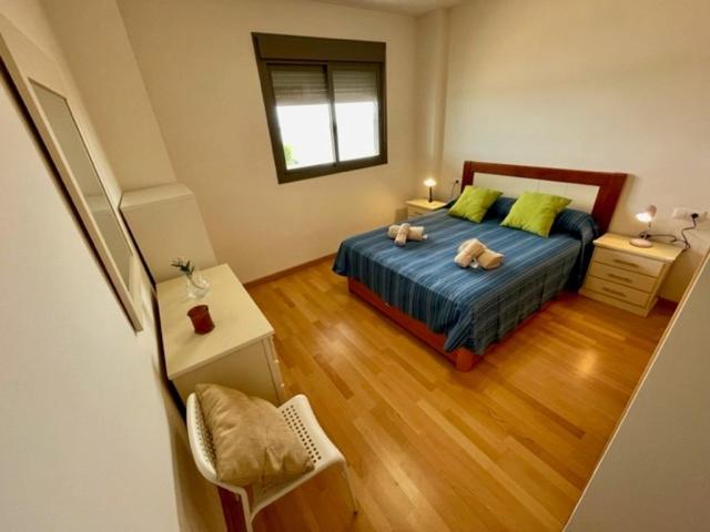 GATU PREMIUM Marismas, terraza, parking, piscina común y aire acc , " Preferente mayores de 25 años y familias " - Apartamento con terraza - 30