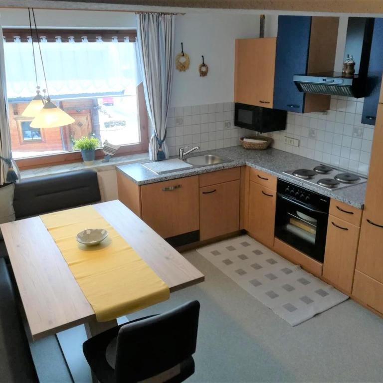 Ferienwohnung Pfister Maria - Apartment mit 2 Schlafzimmern und Dusche - 1