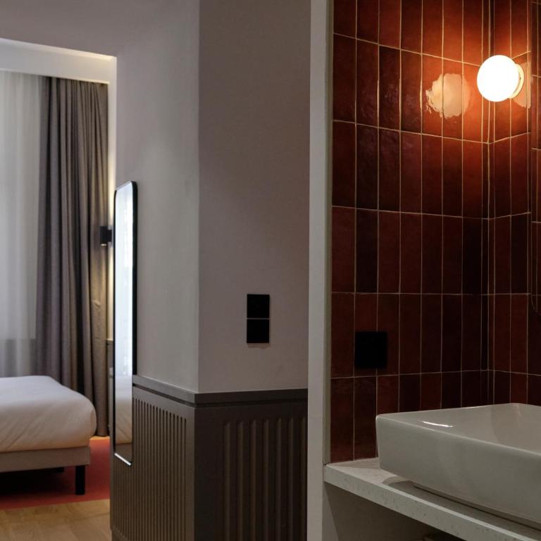 Maison Juste - Chambre Lit King-Size - 8