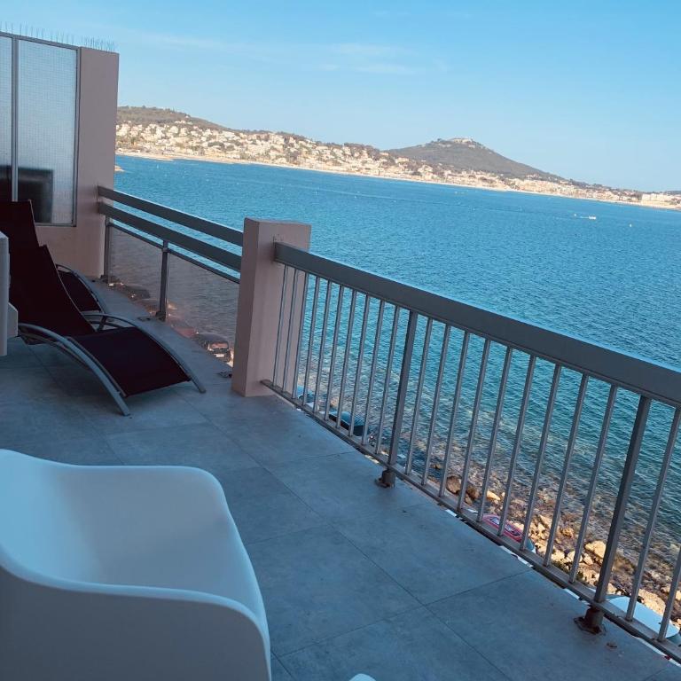 Magnifique duplex vue mer inoubliable Sanary Sur Mer - Apartamento de 3 dormitorios - 6