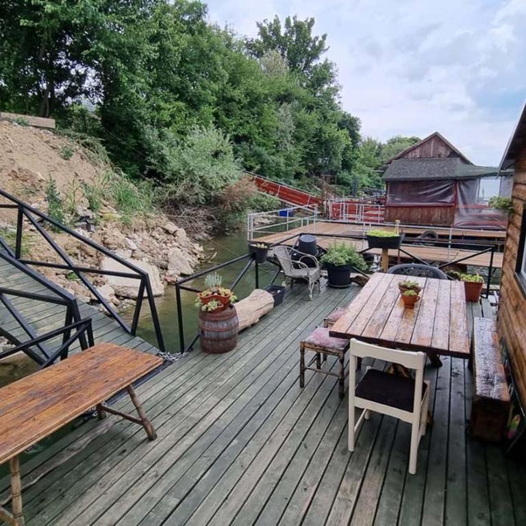 Splav na dan Waterhouse - Kuća sa 1 Spavaćom Sobom - 39