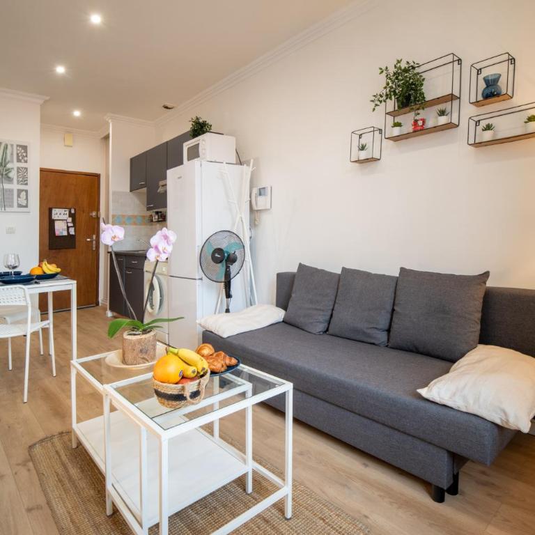 Private Independant flat - Lourdes city center - 2 Balconies - Appartamento con 1 Camera da Letto - 5