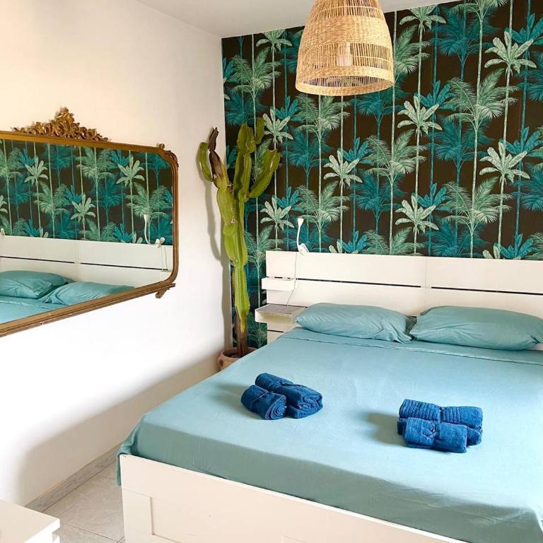 Follow The Sun Catania - Rooftop Terrace - Double Room with Shared Bathroom - 10