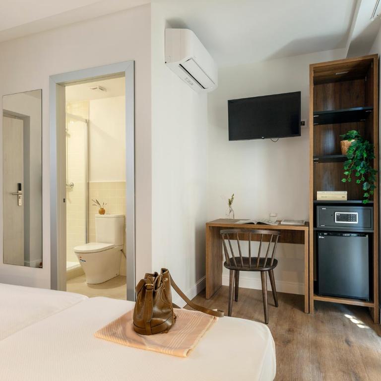 Som Nit Port Vell - Twin Room - 14