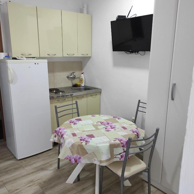 Apartment Perutović - Apartman - Prizemlje - 5