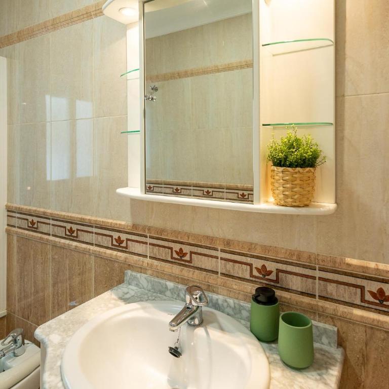 Exclusivo Piso Granada, PARKING PRIVADO OPCIONAL - Two-Bedroom Apartment - 29