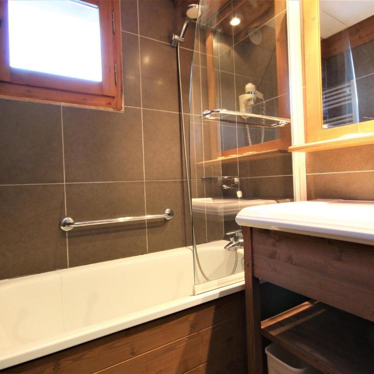 Appartement rénové proche centre, 2 chambres, 6 pers, balcon, casiers à skis - Apartment mit 2 Schlafzimmern - 4