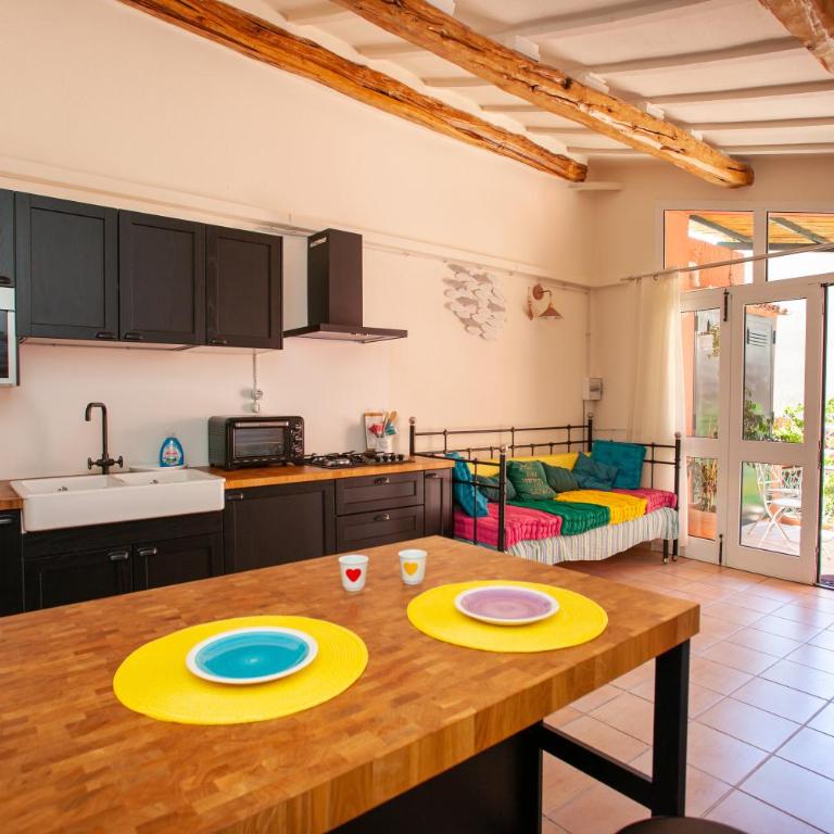 Genius Loci Cozy house with garden in the old town - One-Bedroom Apartment - 5