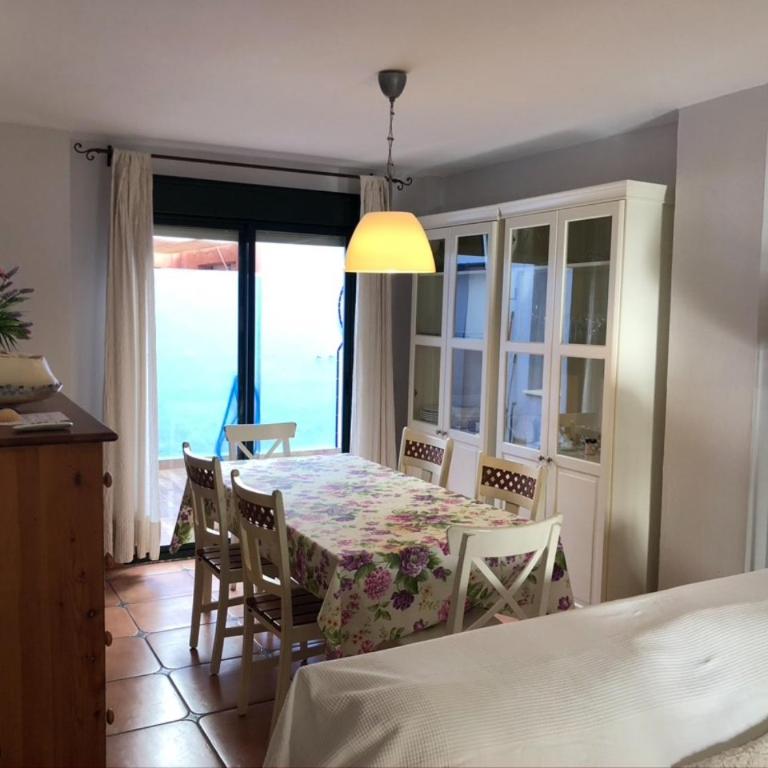 Adosado primera linea de playa en Jardines de Zahara - Three-Bedroom Home - 5